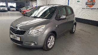 krockskadad bil auto Opel Agila 1.0 12V MPV  BENZ 996CC 50KW 68PK 2011/9