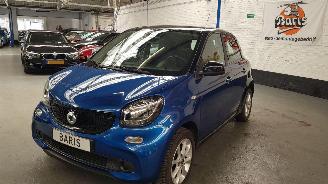 krockskadad bil auto Smart Forfour 1.0 12V 4DRS BENZ 999CC 52KW 71PK 2016/7