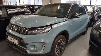 Coche accidentado Suzuki Vitara 1.5 16V DUALJET HYBRID SUV AUT ELEKTRISCH BENZ 1.462CC 85KW 116PK 2023/8