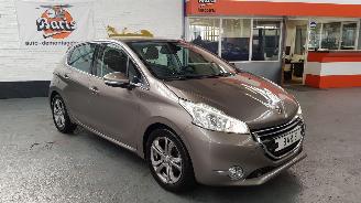 Peugeot 208 1.6 VTI 16V  BENZ 1.598CC 88KW 120PK picture 3