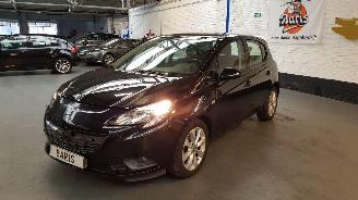 Damaged car Opel Corsa 1.4 16V BENZ 1.398CC 66KW 90PK 2017/1