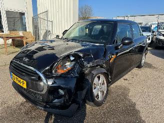 Avarii autoturisme Mini One 1.5 One D Business BJ 2017 225.194 KM 2017/12