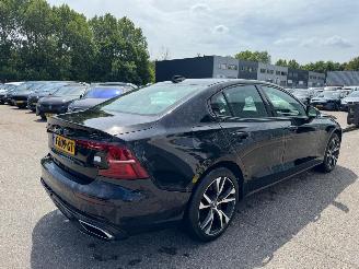 krockskadad bil auto Volvo S-60 2.0 Recharge T6 AWD Core AUTOMAAT 2023/6