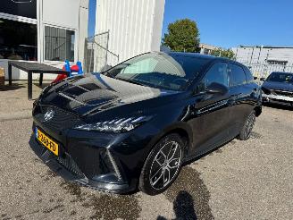 Schadeauto MG MG4 Electric AUTOMAAT Trophy Extended Range 77 kWh BJ 2023 55994 KM 2023/11