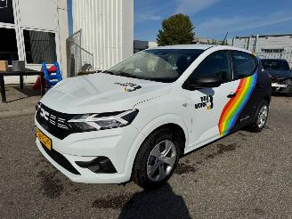 Damaged car Dacia Sandero 1.0 TCe 100 ECO-G Essential BJ 2025 2025/2