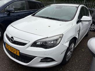 damaged passenger cars Opel Astra 1.4 Turbo Sport 2012/4
