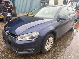 skadebil auto Volkswagen Golf 1.6 TDI AUTOMAAT  Trendline 2013/11