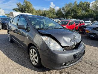 Vaurioauto  passenger cars Toyota Prius 1.5 VVT-i Business Edition AUTOMAAT 2009/3