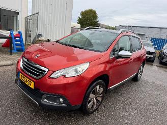 Auto incidentate Peugeot 2008 1.2 PureTech Blue Lease Executive AUTOMAAT 2015/3