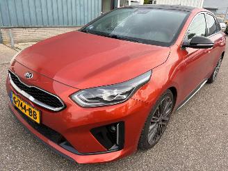 krockskadad bil auto Kia Proceed 1.4 T-GDI GT-PlusLine AUTOMAAT 2019/8