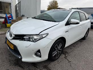 krockskadad bil auto Toyota Auris Touring Sports 1.8 AUTOMAAT Hybrid Lease BJ 2014 326.564 KM 2014/11