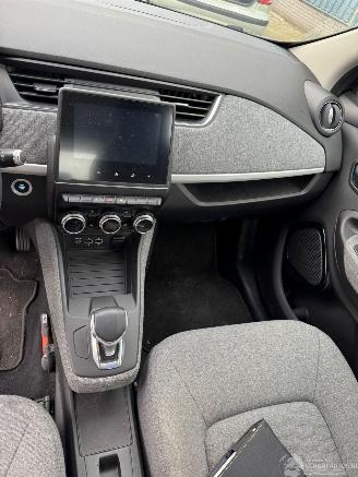 Renault Zoé R135 AUTOMAAT Zen 52 kWh BJ 2020 104.361 KM picture 17