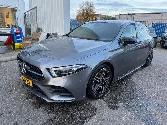 krockskadad bil auto Mercedes A-klasse 200 Business Solution AMG AUTOMAAT 2022/2