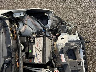 Peugeot 108 1.0 e-VTi Allure picture 10