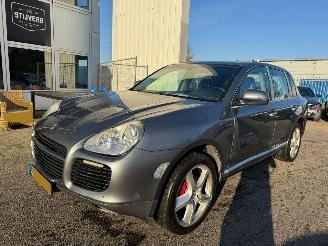 krockskadad bil auto Porsche Cayenne 4.5 Turbo 2003/1