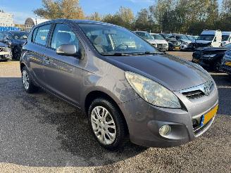 Hyundai I-20 1.2i i-Motion picture 6