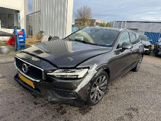  Volvo V-60 2.0 T5 Momentum 250 PK AUTOMAAT 2018/10