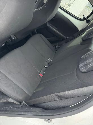 Peugeot 108 1.0 e-VTi Active picture 15