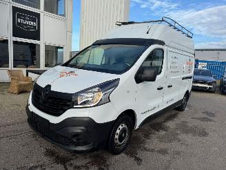 krockskadad bil bedrijf Renault Trafic 1.6 dCi T29 L2H1 Luxe Energy 2019/3