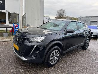 Voiture accidenté Peugeot e-2008 EV Active 50 kWh 2023/2