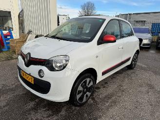 Schadeauto Renault Twingo 1.0 SCe Collection BJ 2017 216.850 KM 2017/9
