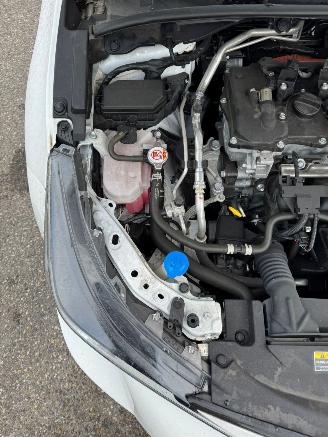 Toyota Corolla Touring AUTOMAAT Sports Hybrid 140 Active BJ 2023 81.292 KM picture 9