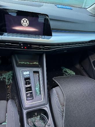 Volkswagen Golf 1.0 eTSI Life AUTOMAAT picture 13