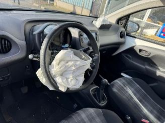 Peugeot 108 Peugeot 108 1.0 e-VTi Active picture 12