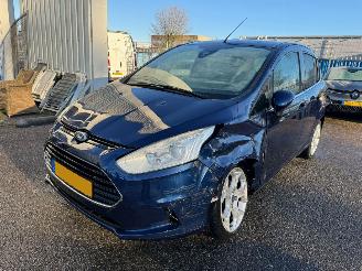 krockskadad bil auto Ford B-Max 1.0 EcoBoost Titanium 2013/4