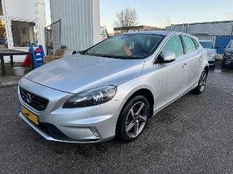 skadebil auto Volvo V-40 2.0 D4 R-Design Business 2014/12