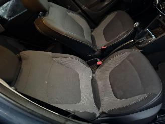 Renault Captur 0.9 TCe Dynamique picture 16