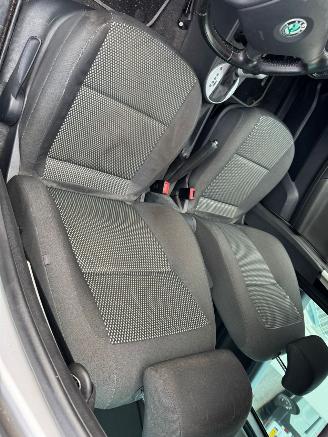 Skoda Roomster 1.6-16V AUTOMAAT Scout BJ 2008 76137 KM picture 12