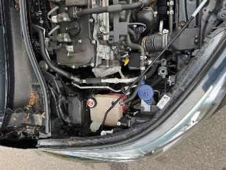 Toyota CH-R 1.8 Hybrid Dynamic AUTOMAAT picture 8