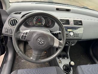 Suzuki Swift 1.3 Shogun picture 14