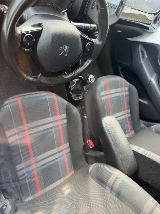 Peugeot 108 1.0 e-VTi Active picture 8