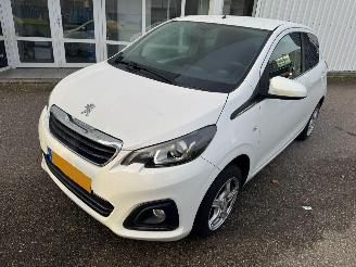 krockskadad bil auto Peugeot 108 1.0 e-VTi Active 2015/9