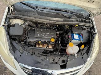 Opel Corsa 1.4-16V Cosmo picture 8