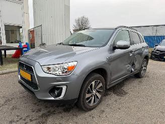 krockskadad bil auto Mitsubishi ASX 1.6 Cleartec Intense+ 2014/9