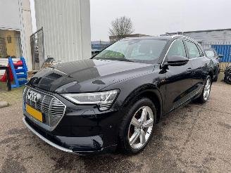 Vaurioauto  passenger cars Audi E-tron e-tron 50 quattro Launch edition plus 71 kWh 2019/12