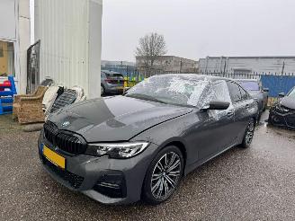 Damaged car BMW 3-serie 330i AUTOMAATBJ 2020 100.000 KM 2020/1