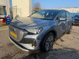 krockskadad bil auto Audi Q4 e-tron 40 Advanced edition 77 kWh AUTOMAAT 2022/12