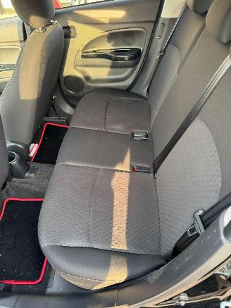 Mitsubishi Space-star 1.0 Active AUTOMAAT picture 14