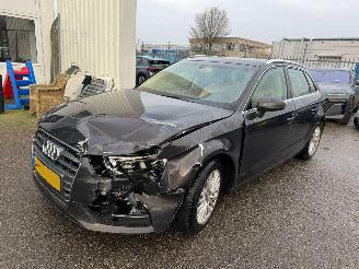 krockskadad bil auto Audi A3 Sportback 1.4 TFSI Ambiente Pro Line plus AUTOMAAT 2013/5