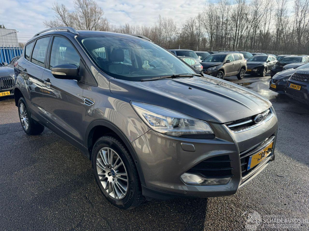 Ford Kuga 1.6 TDCI AUT 4WD TITANIUM