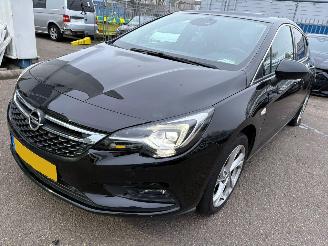 krockskadad bil auto Opel Astra 1.4 Innovation 2017/11