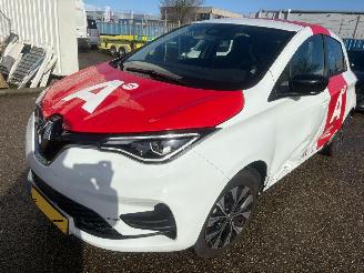 damaged passenger cars Renault Zoé R135 Evolution 52 kWh 2024/2
