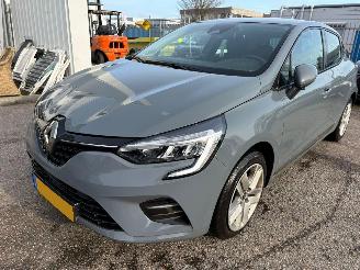 Unfallwagen Renault Clio 1.0 TCe Zen 2021/3