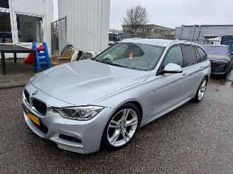 Vaurioauto  passenger cars BMW 3-serie AUTOMAAT Touring 316i Executive 2015/6