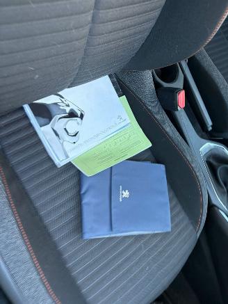 Peugeot 208 1.2 PureTech Active Pack picture 14