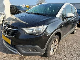 Voiture accidenté Opel Crossland X 1.2 Turbo Innovation 2017/6